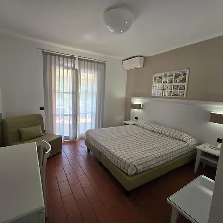 Mare Hotel 3*