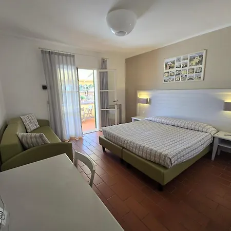 Mare Hotel 3*